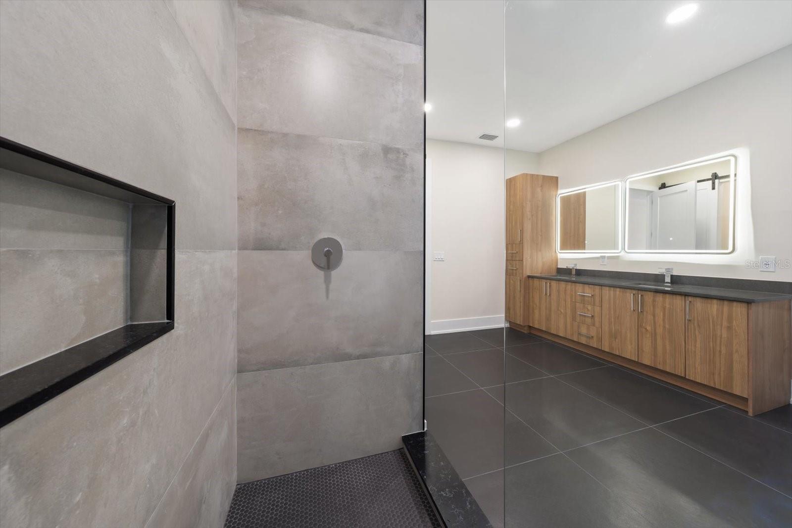 1040 BASS BLVD — photo 25