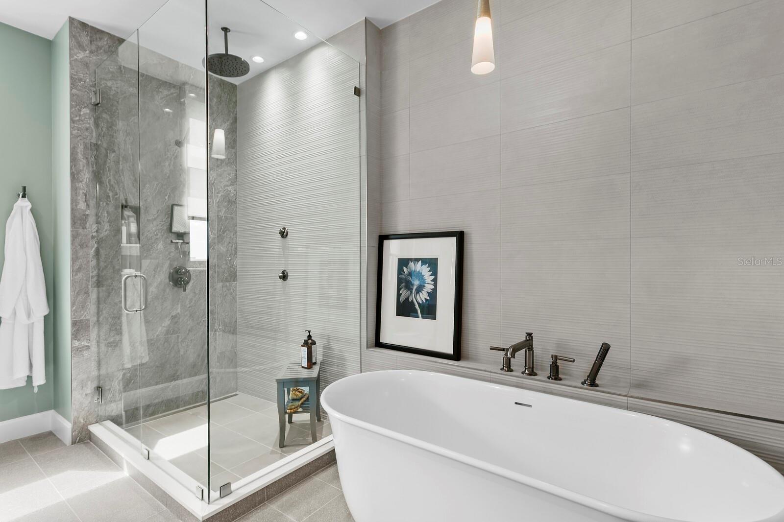 126 4TH AVE NE #502 — photo 33