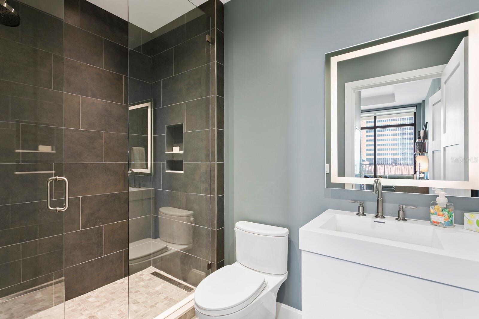 126 4TH AVE NE #502 — photo 37