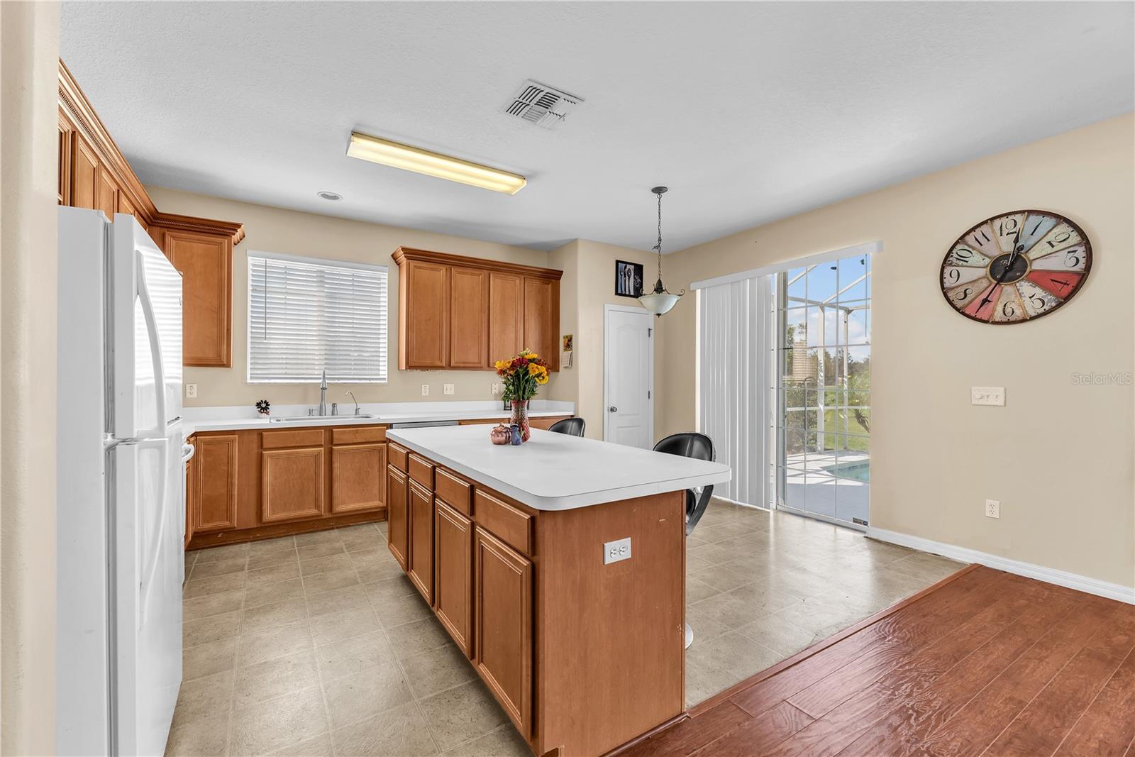 18801 SUNTERRA DR — photo 11