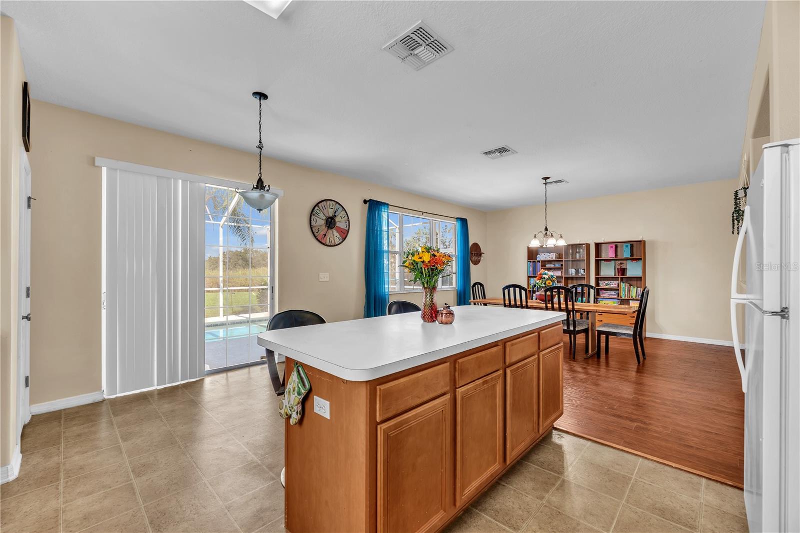18801 SUNTERRA DR — photo 12