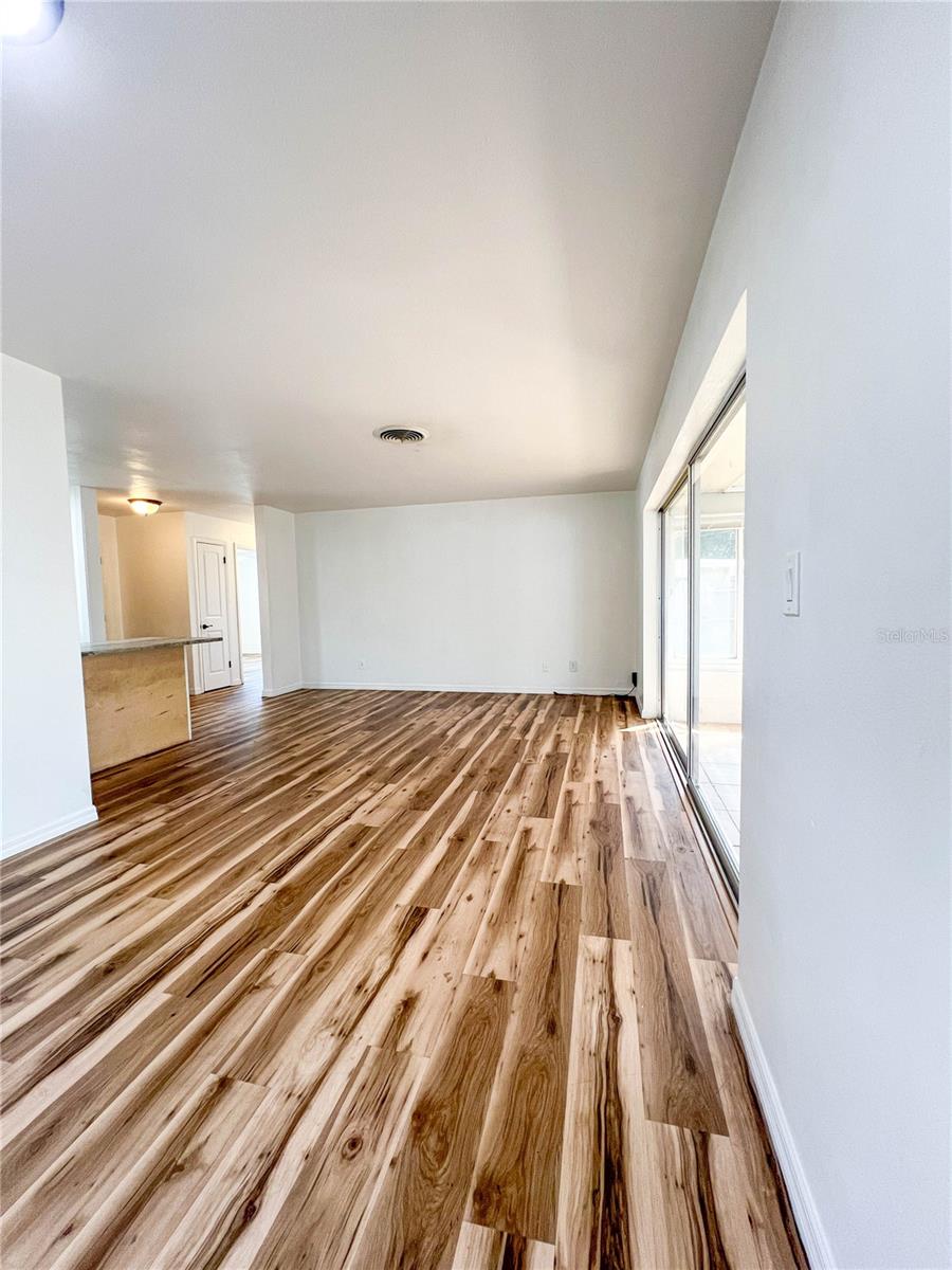 9270 111TH ST — photo 31
