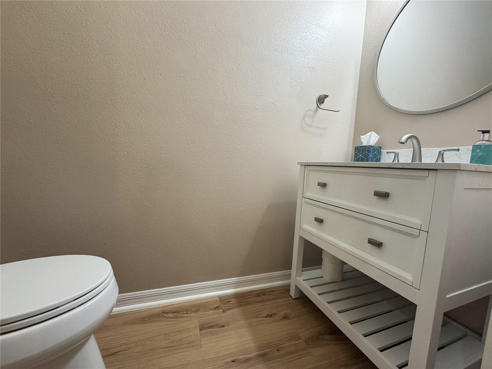 9245 HILLCROFT DR — photo 13