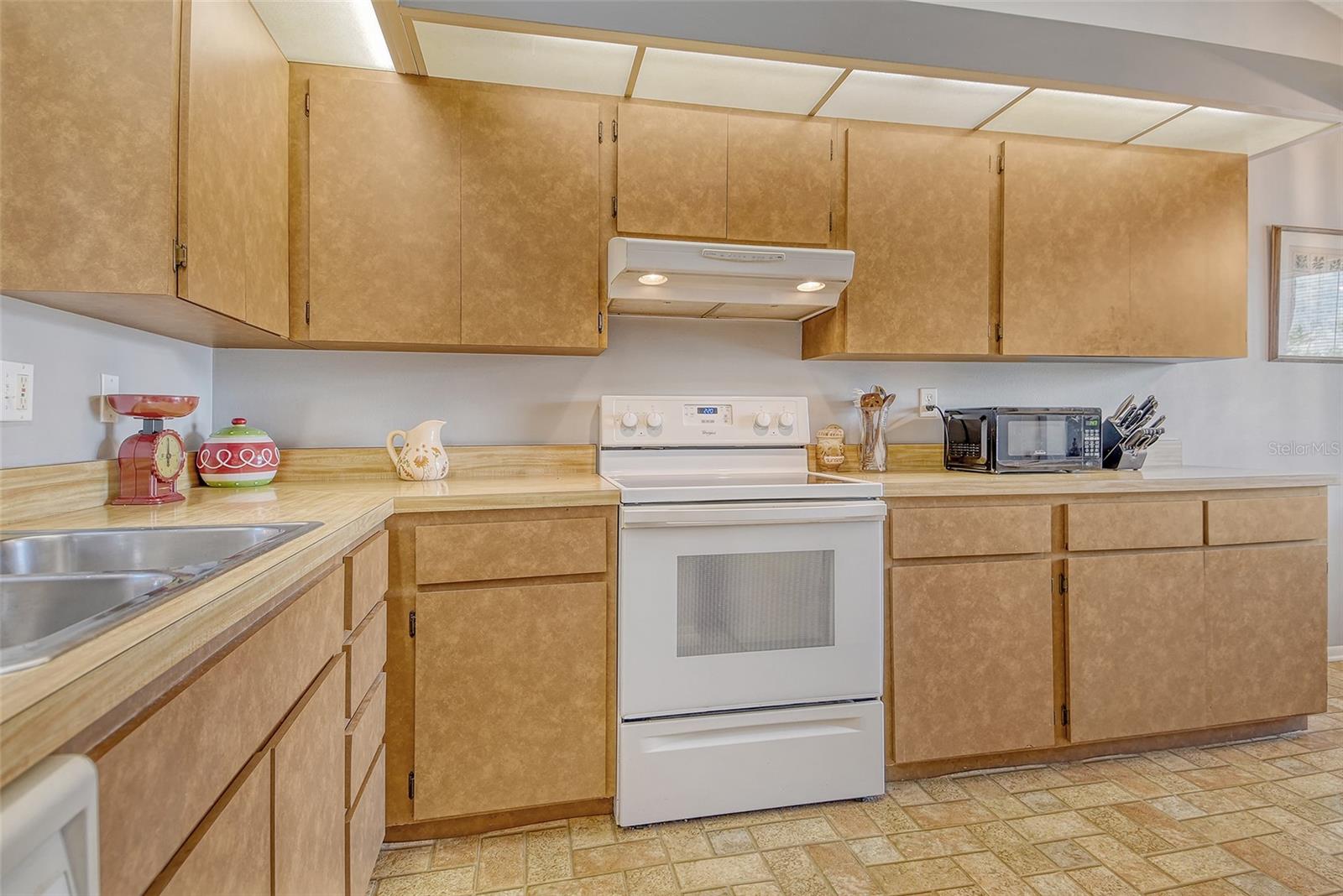 7214 CLOISTER DR #7214 — photo 11