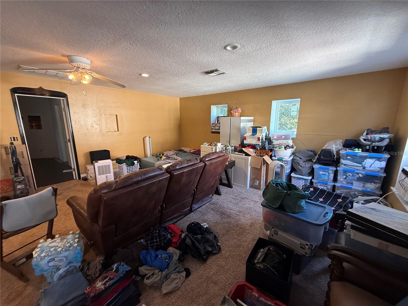 6210 S HIMES AVE — photo 47