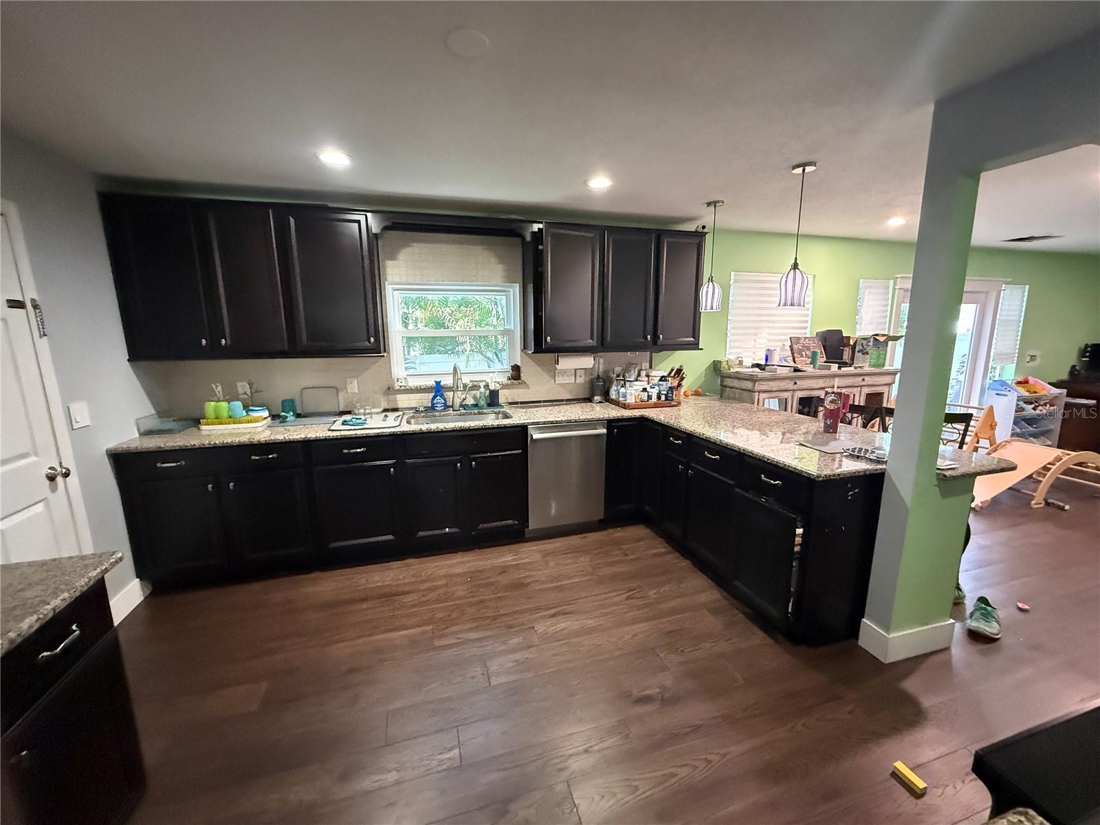 6210 S HIMES AVE — photo 23