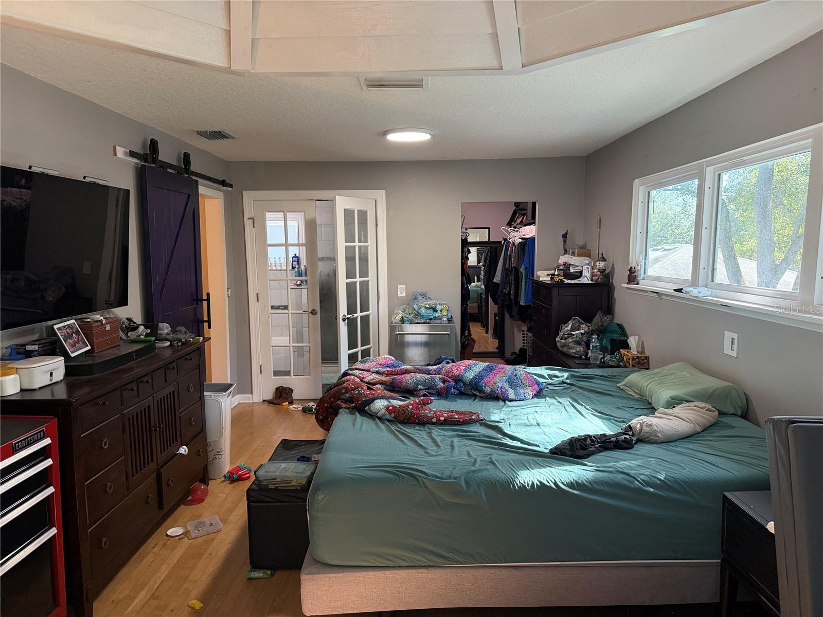 6210 S HIMES AVE — photo 54