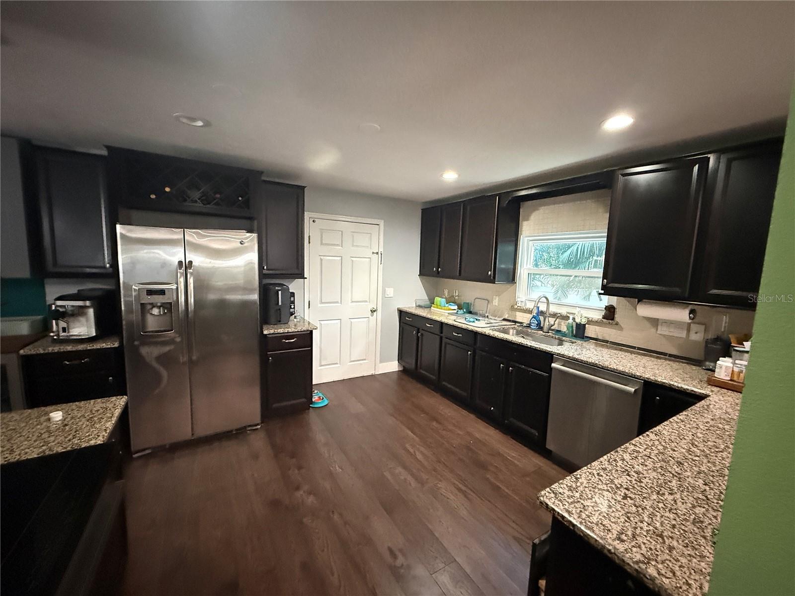 6210 S HIMES AVE — photo 27