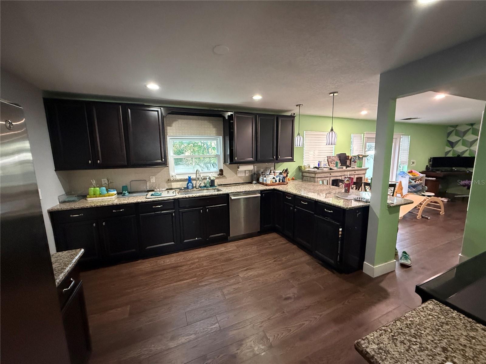 6210 S HIMES AVE — photo 29