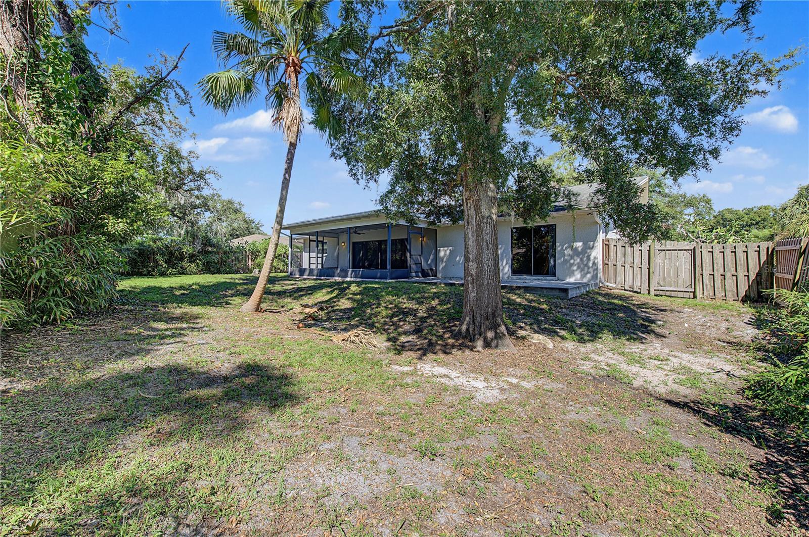 730 ROLLING HILLS DR — photo 36