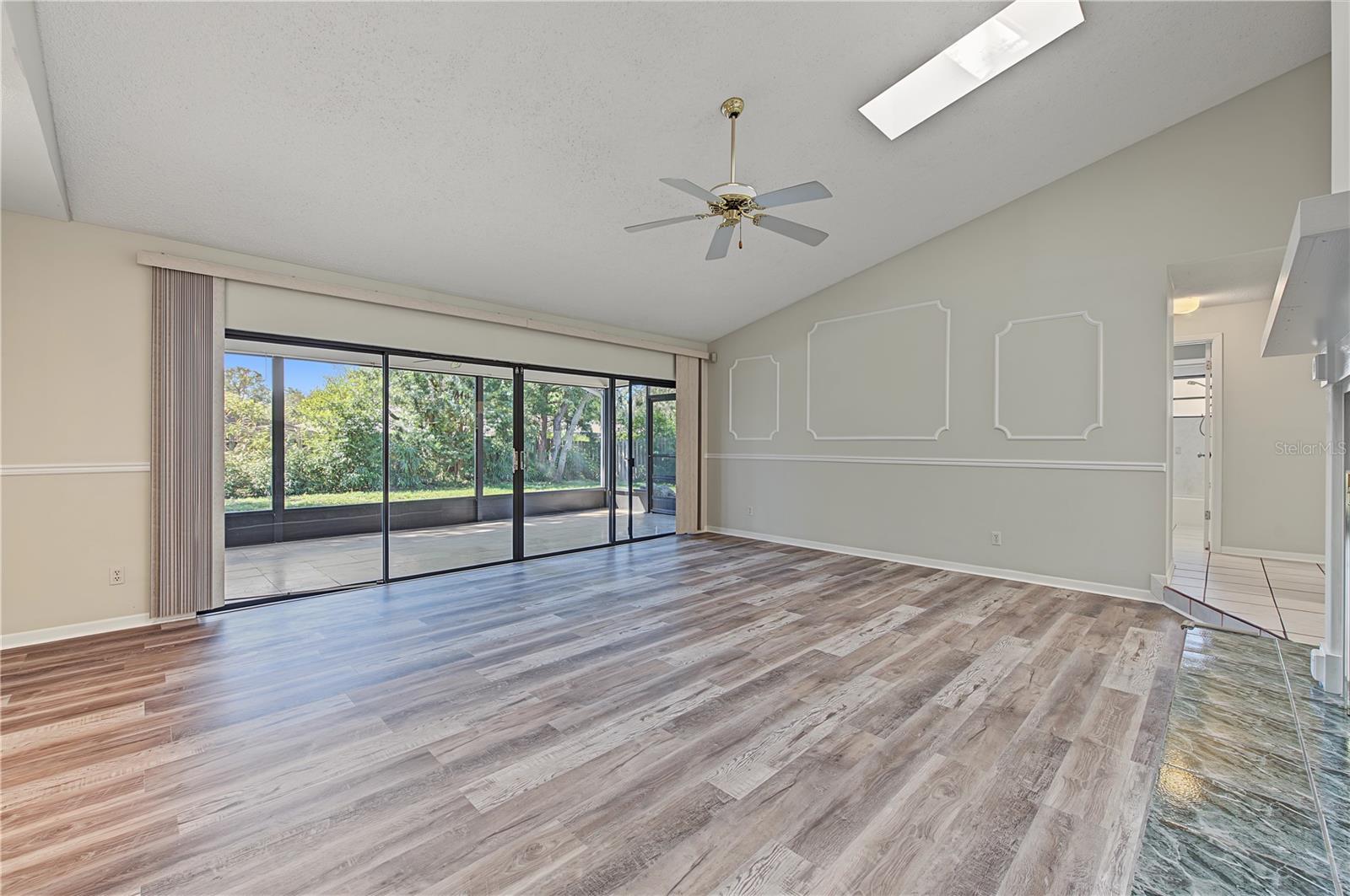 730 ROLLING HILLS DR — photo 15