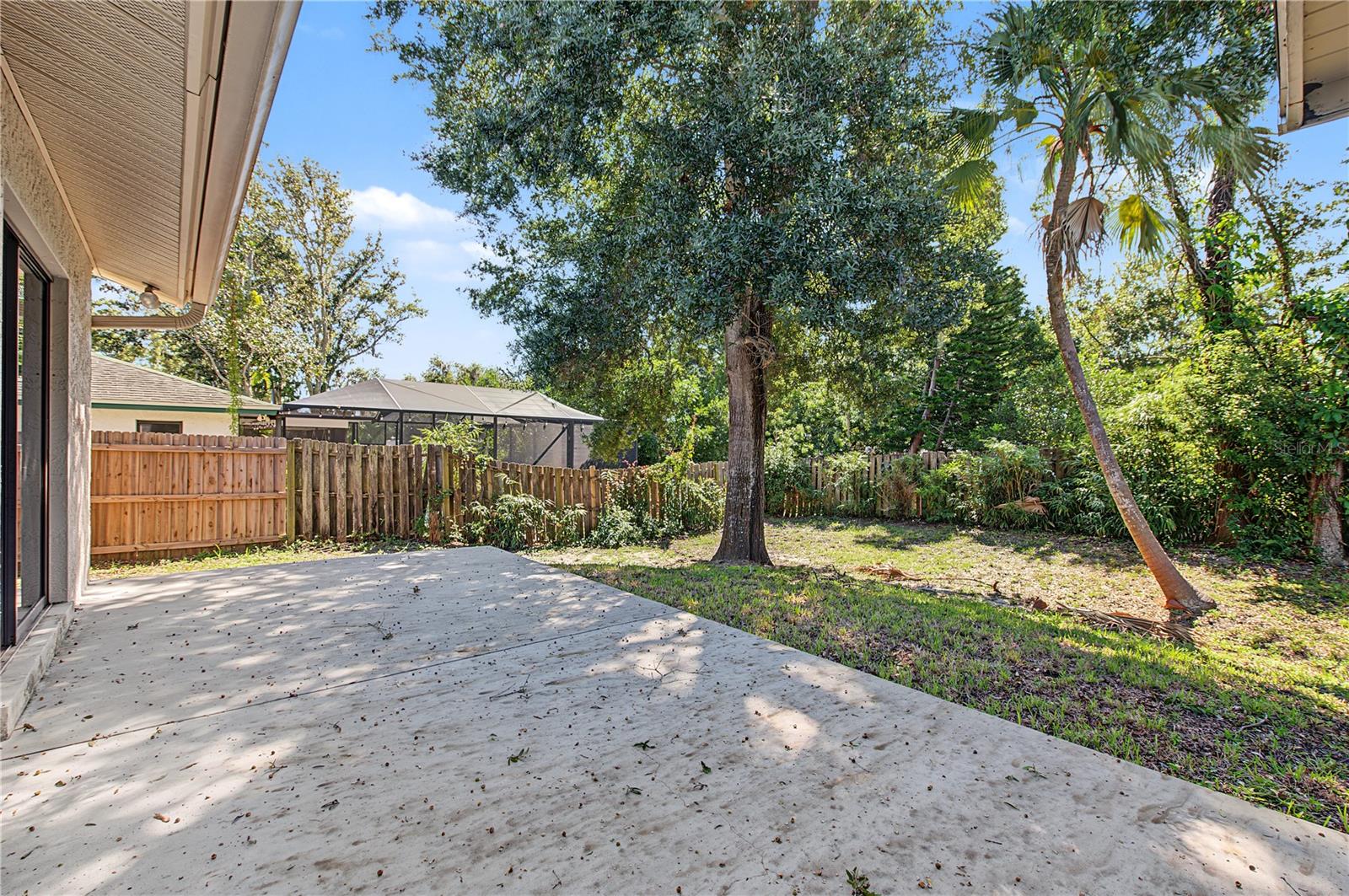 730 ROLLING HILLS DR — photo 33