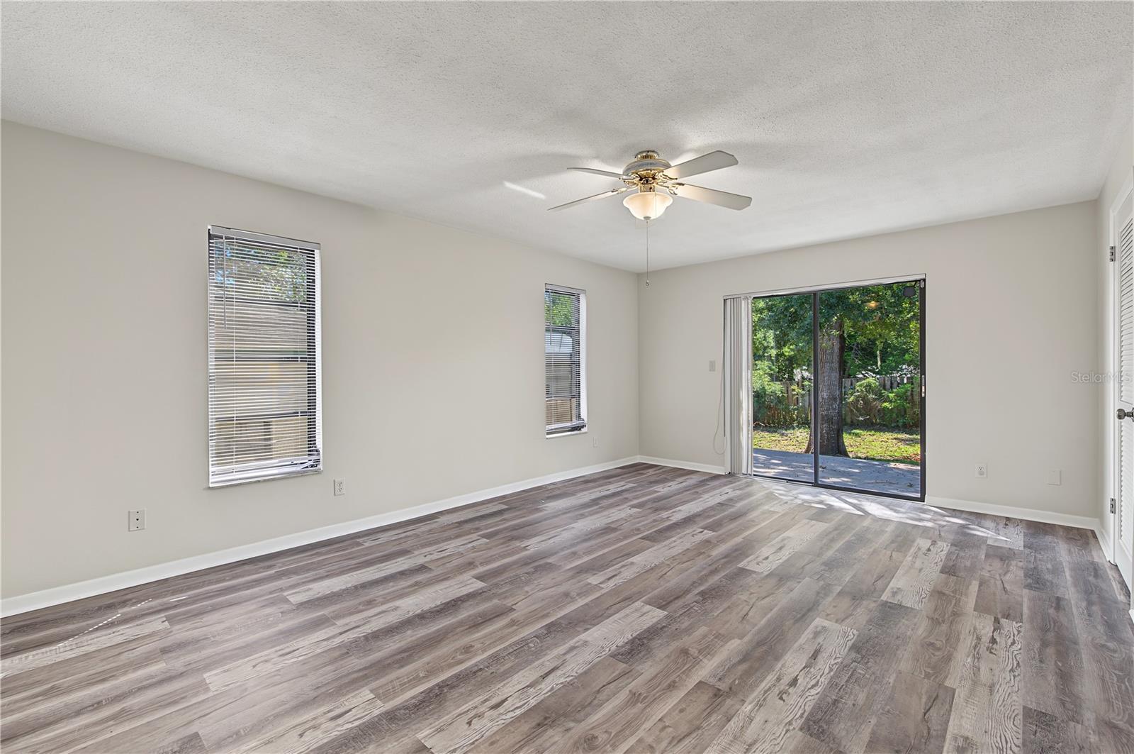730 ROLLING HILLS DR — photo 19