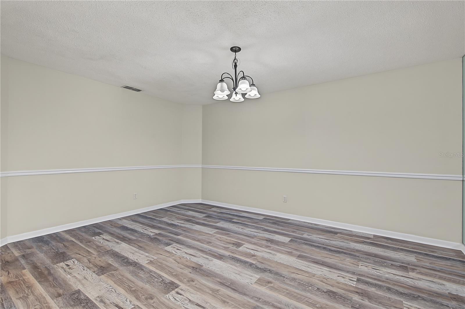 730 ROLLING HILLS DR — photo 16