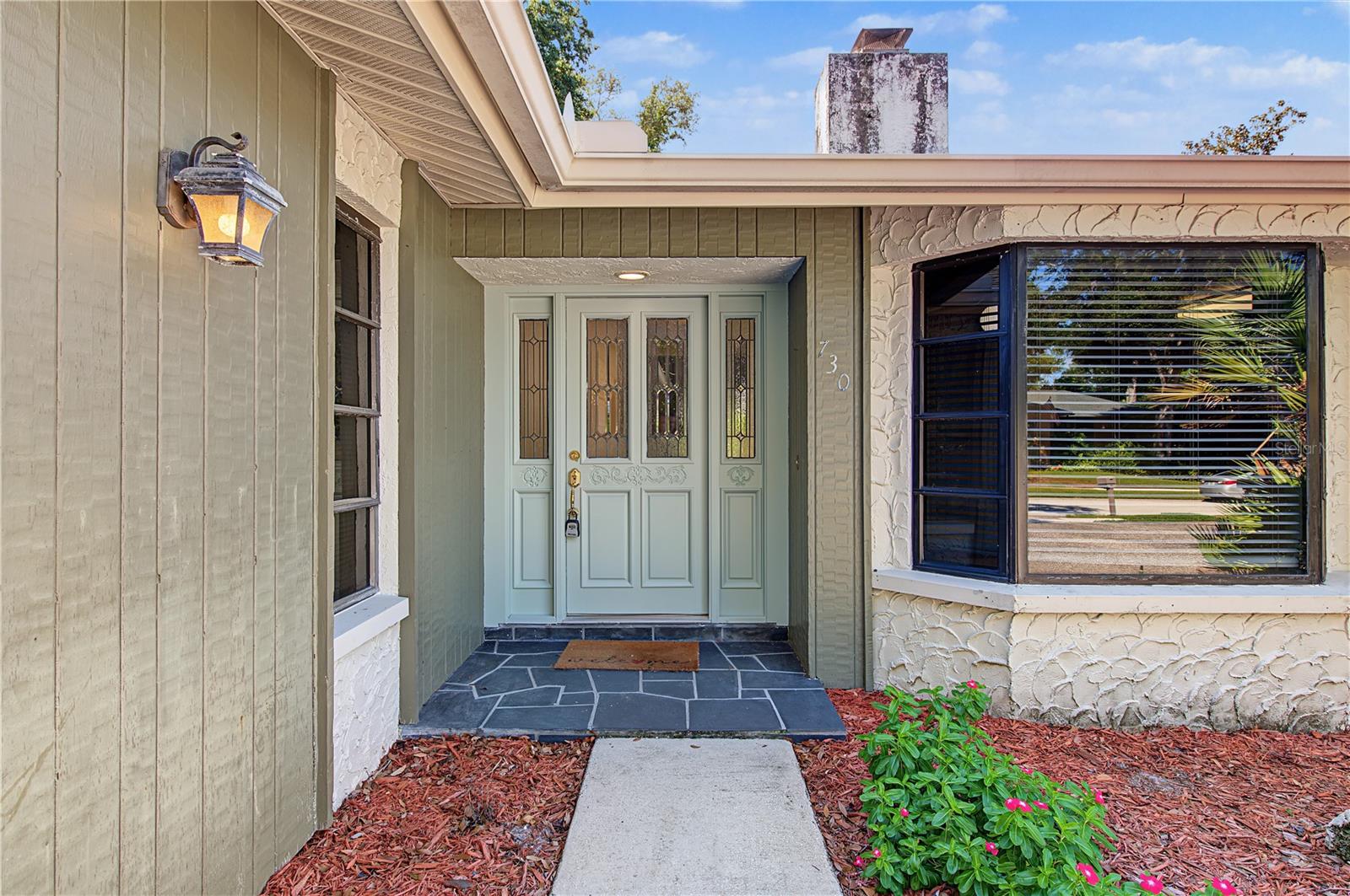 730 ROLLING HILLS DR — photo 2