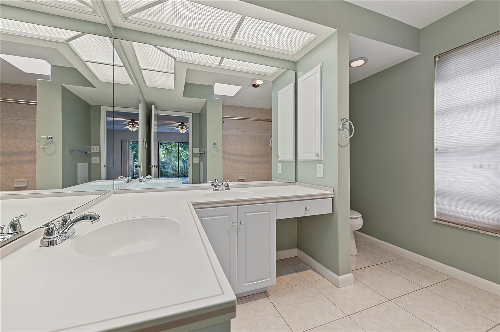 730 ROLLING HILLS DR — photo 23