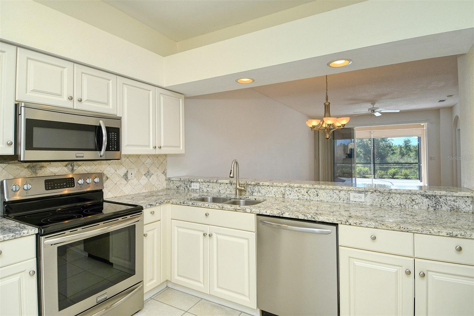 5126 BLUE ASH AVE — photo 21