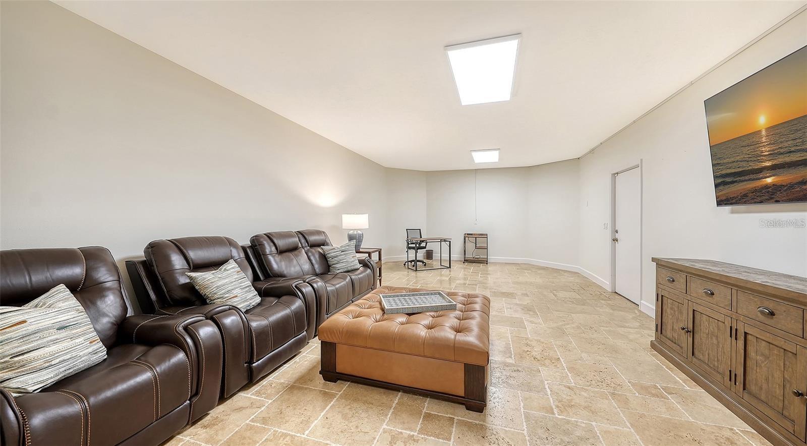 1023 TOCOBAGA LN — photo 48