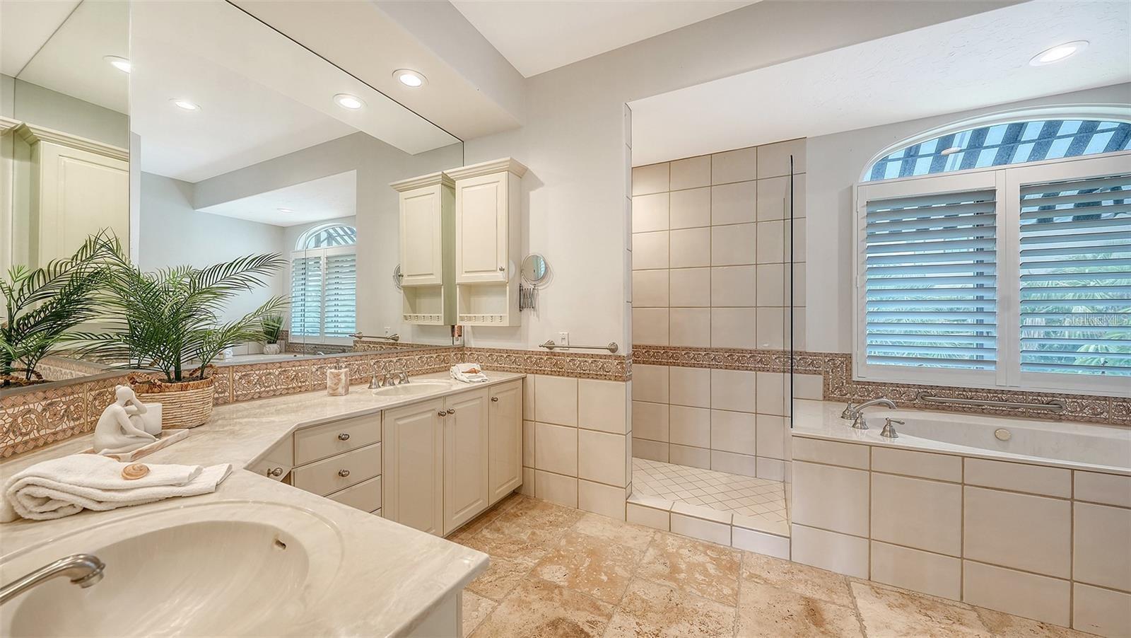 1023 TOCOBAGA LN — photo 35