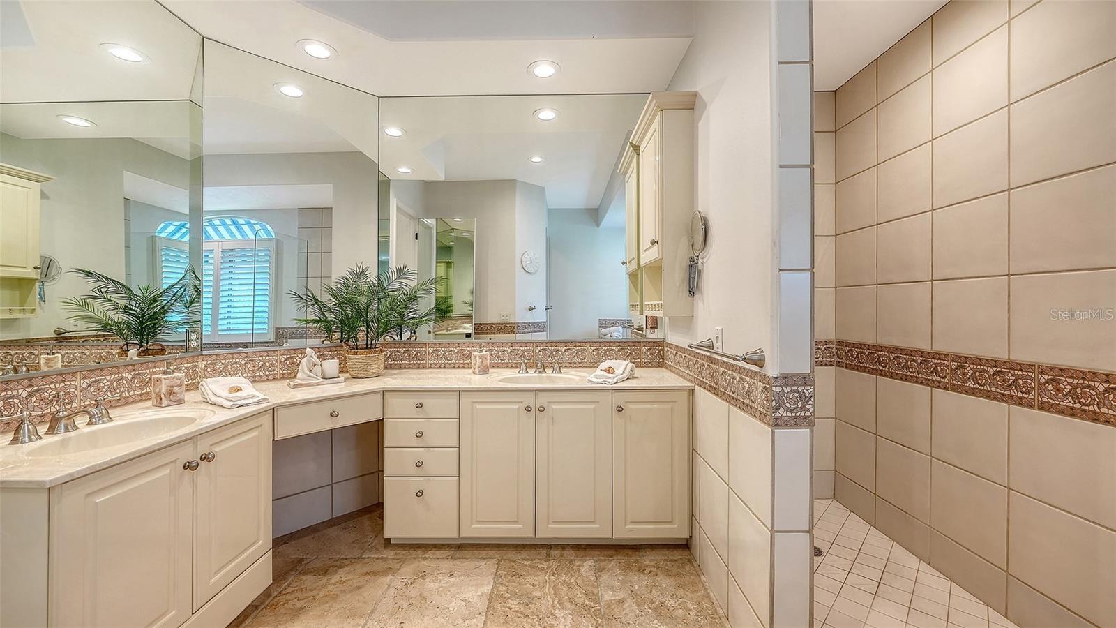 1023 TOCOBAGA LN — photo 34