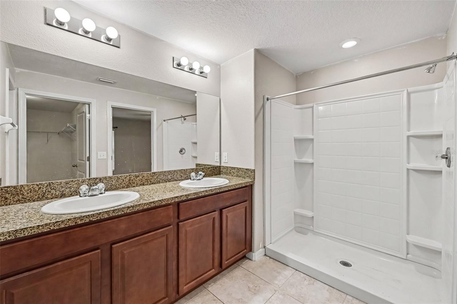 1501 CLIMBING DAYFLOWER DR — photo 18