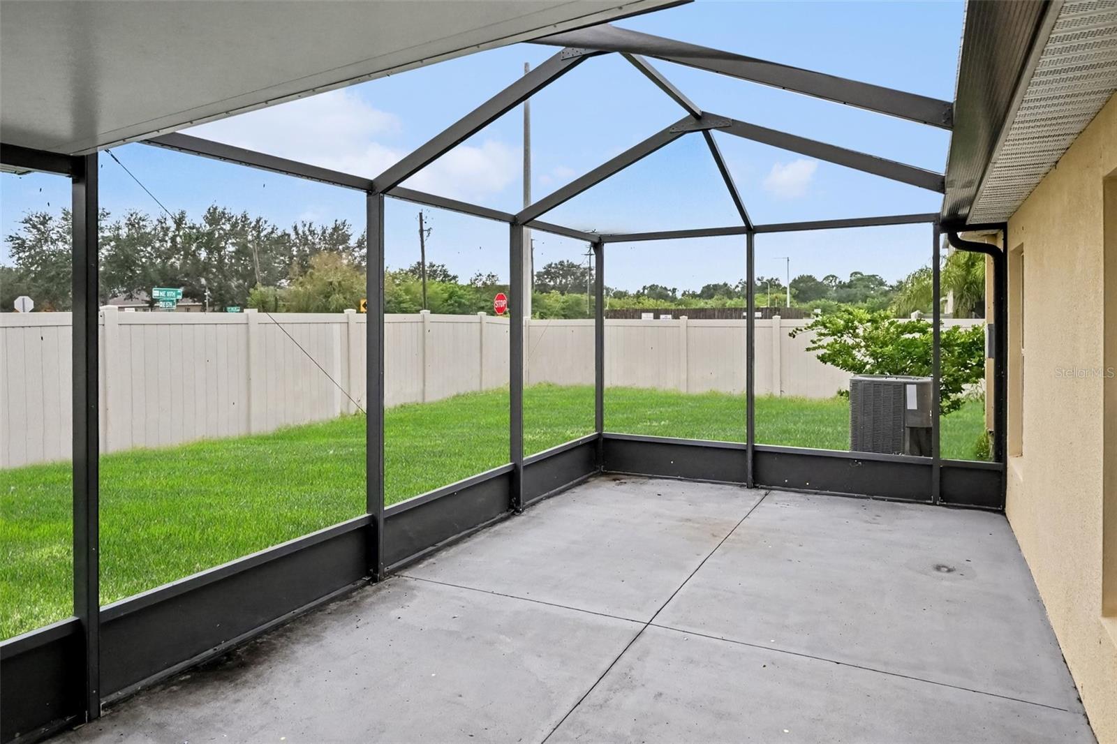 1501 CLIMBING DAYFLOWER DR — photo 31