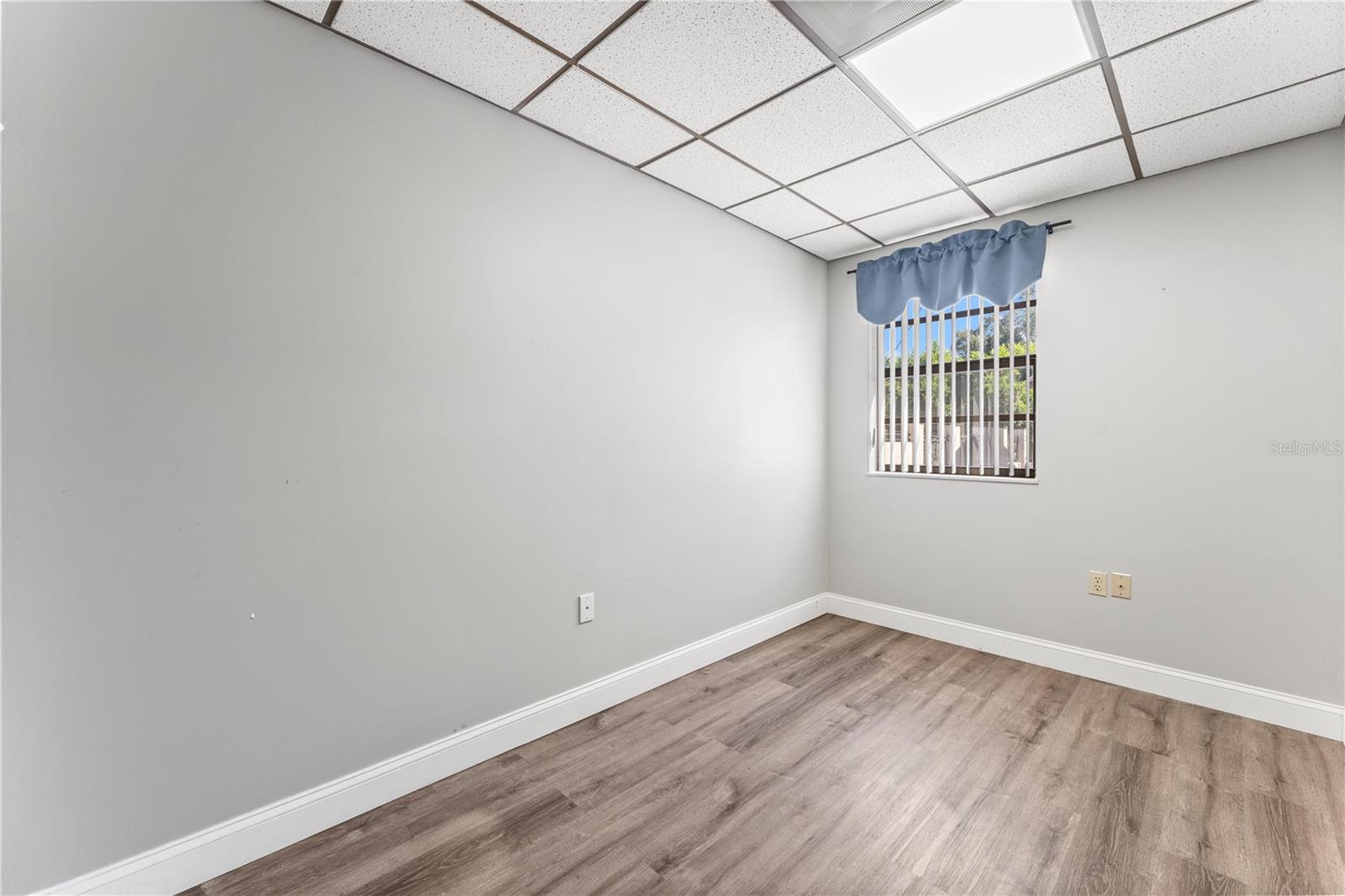 13042 TARPON SPRINGS RD — photo 41