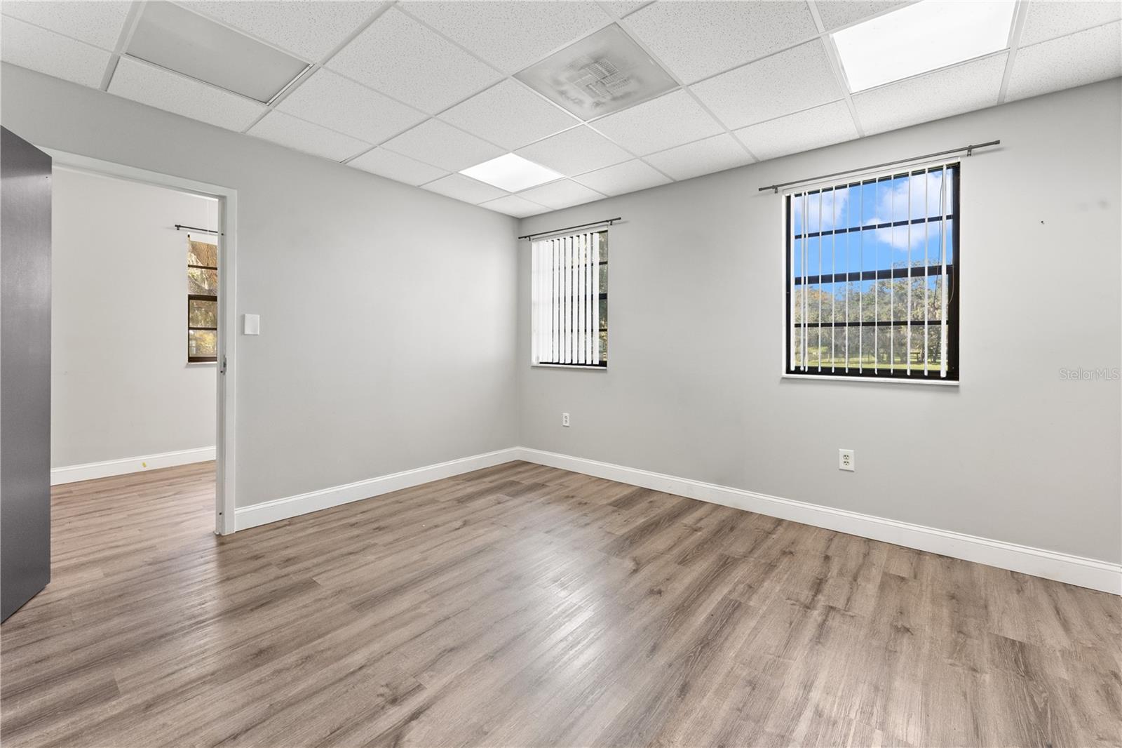13042 TARPON SPRINGS RD — photo 31