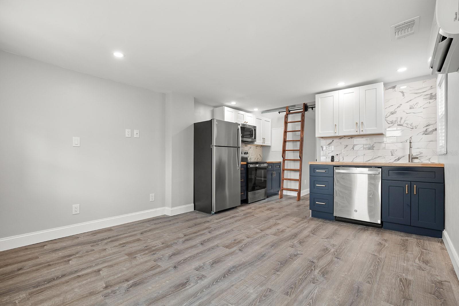 119 125TH AVE — photo 15