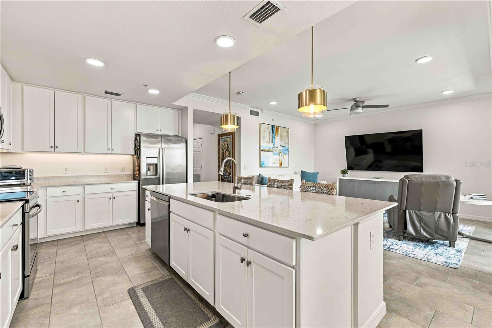 17810 GAWTHROP DR #202 — photo 8