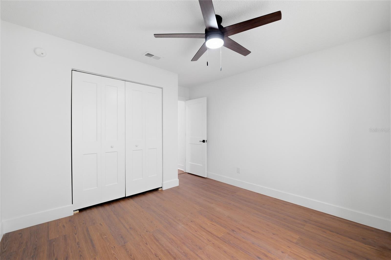 6201 GREENWICH DR — photo 24