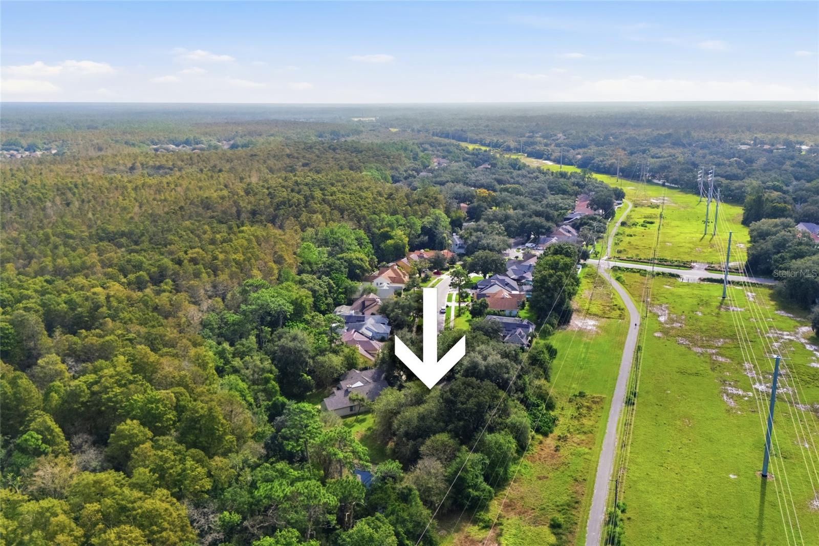 6201 GREENWICH DR — photo 45
