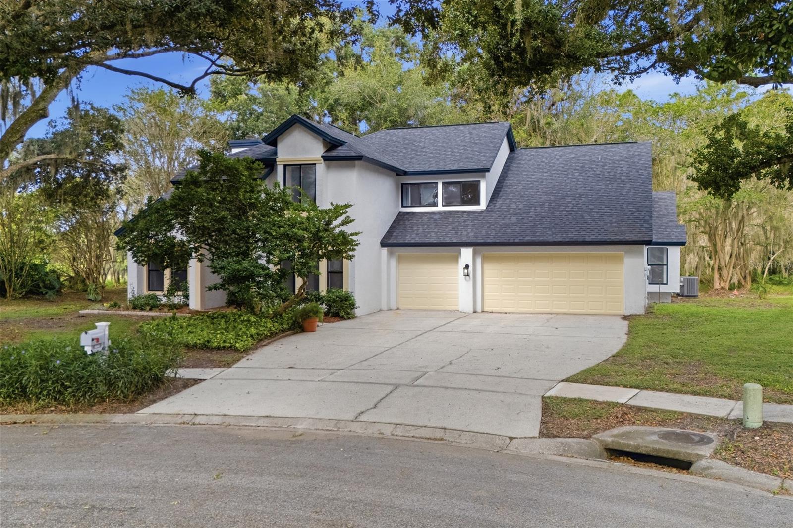 6201 GREENWICH DR — photo 4