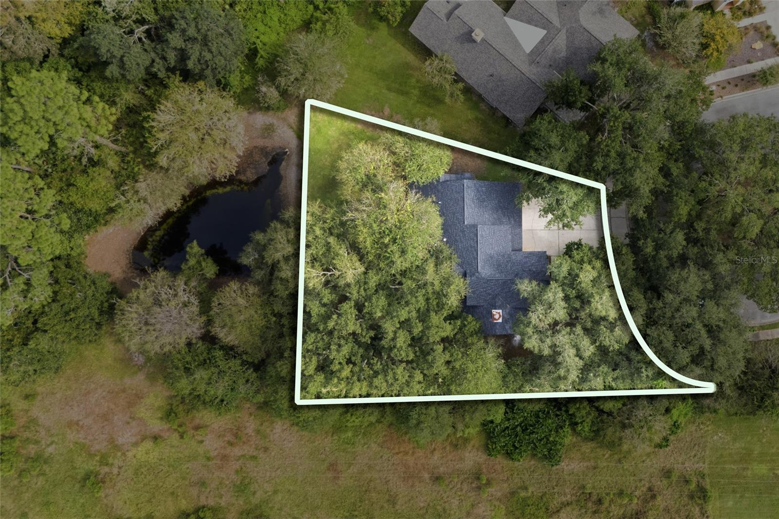 6201 GREENWICH DR — photo 44
