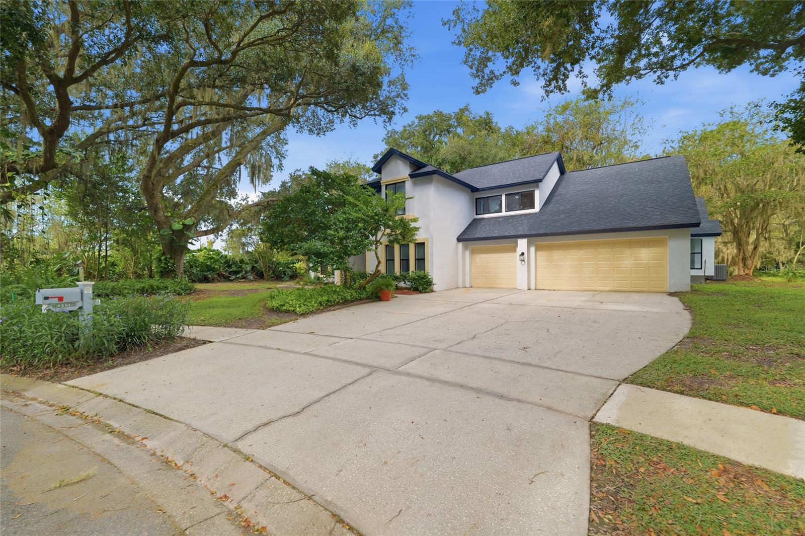 6201 GREENWICH DR — photo 5