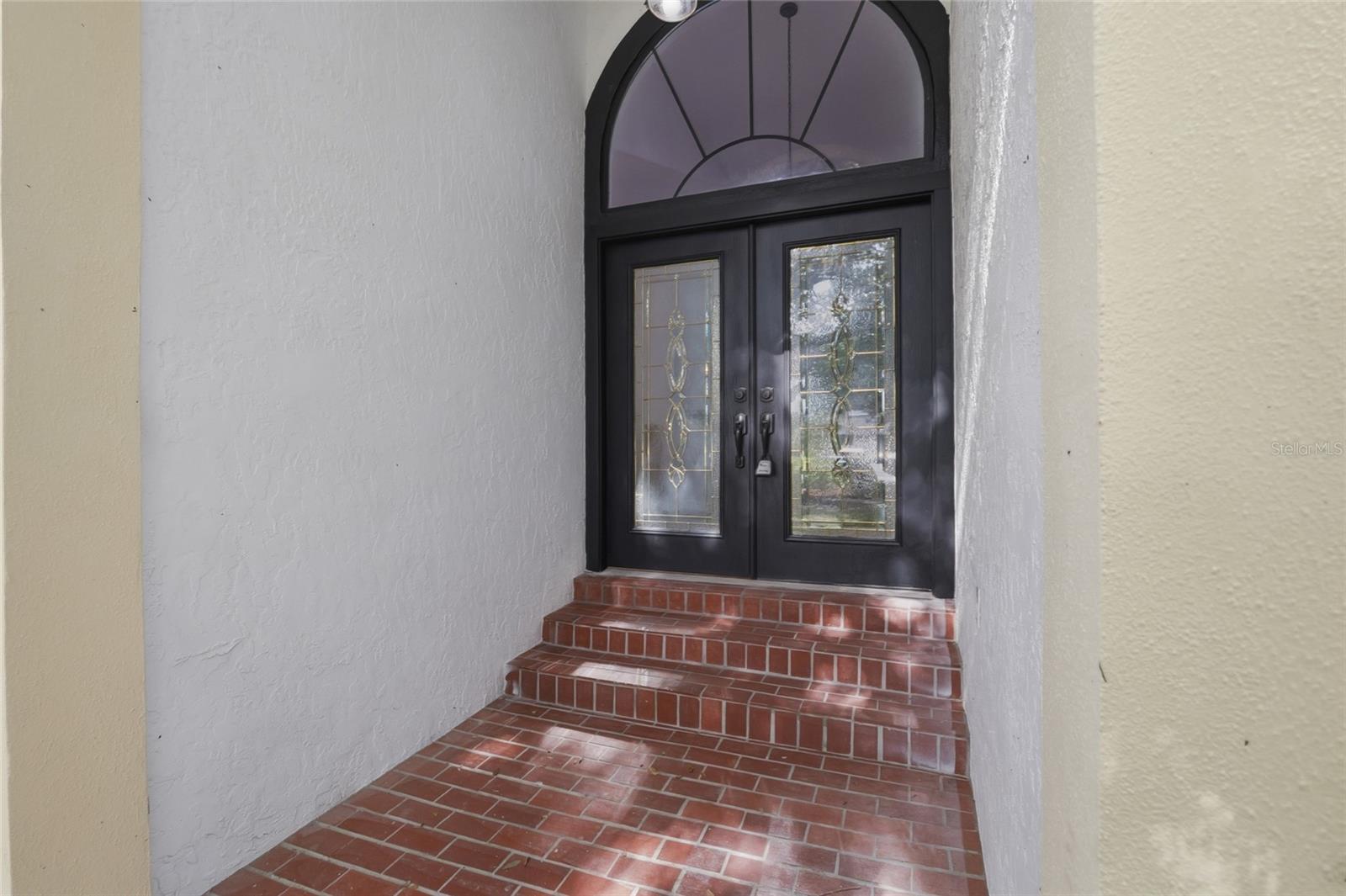 6201 GREENWICH DR — photo 6