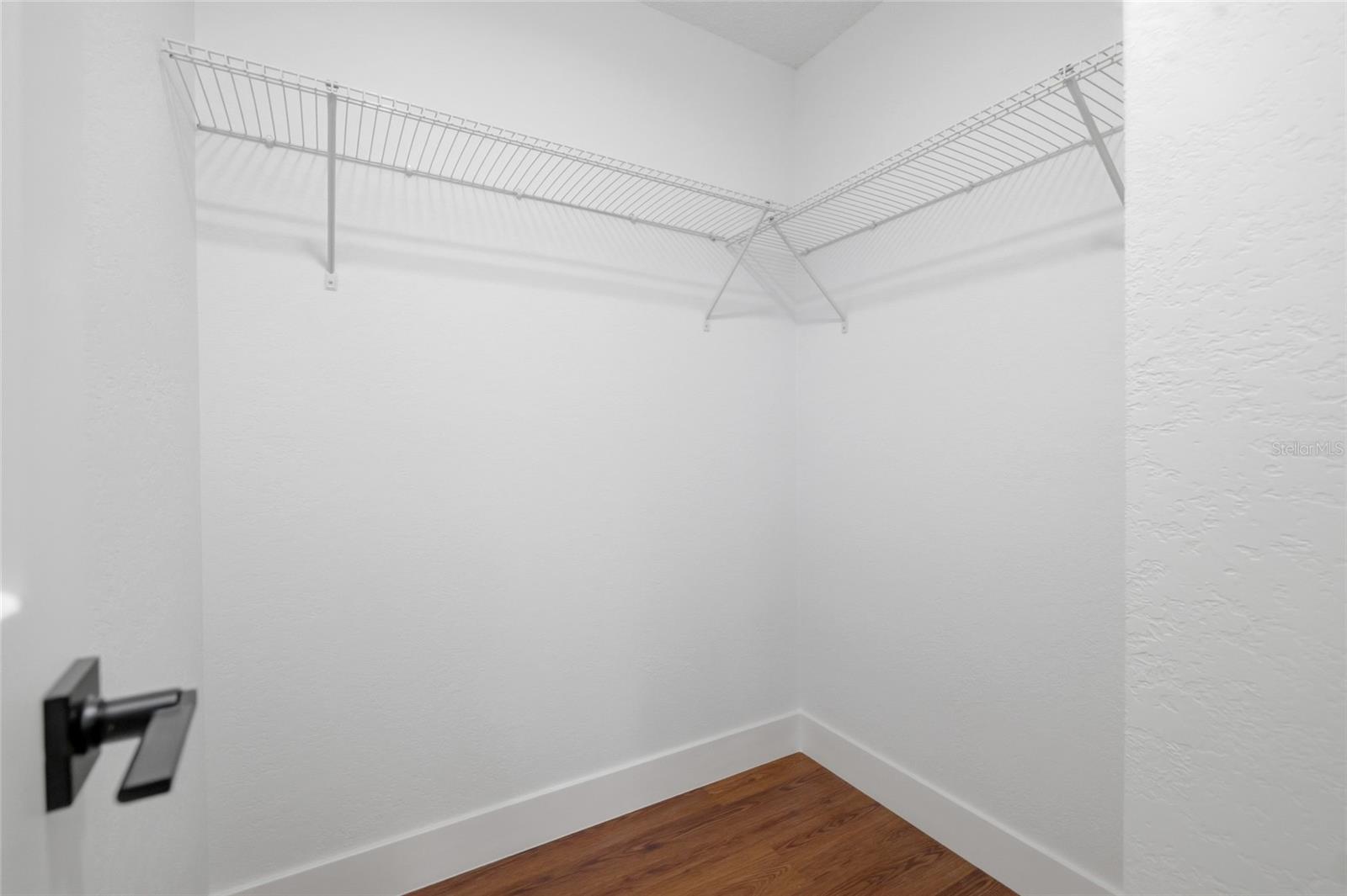 6201 GREENWICH DR — photo 29