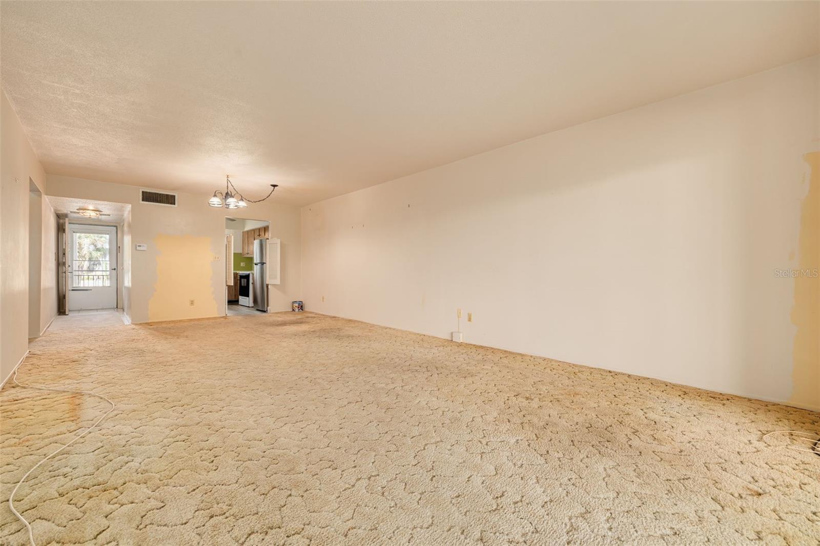 211 PASADENA AVE N #206 — photo 4