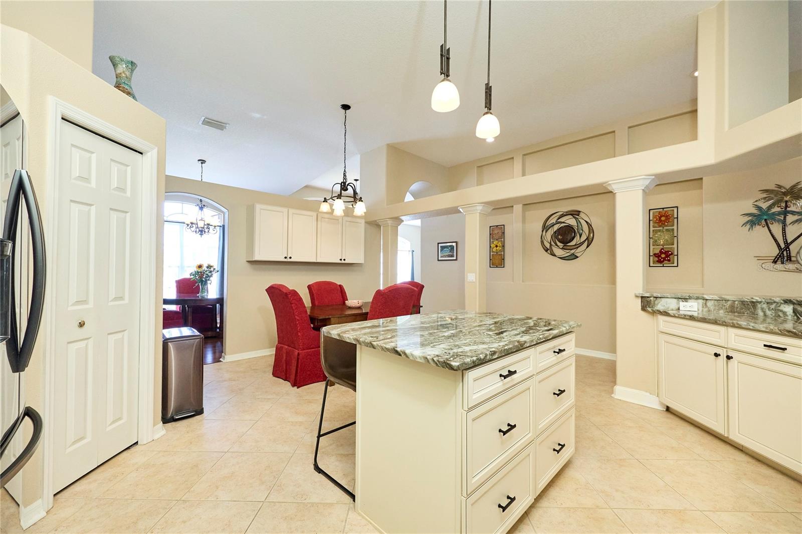 18016 ROYAL FOREST DR — photo 18