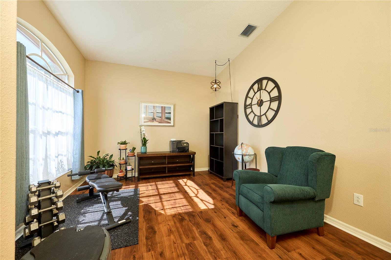 18016 ROYAL FOREST DR — photo 10
