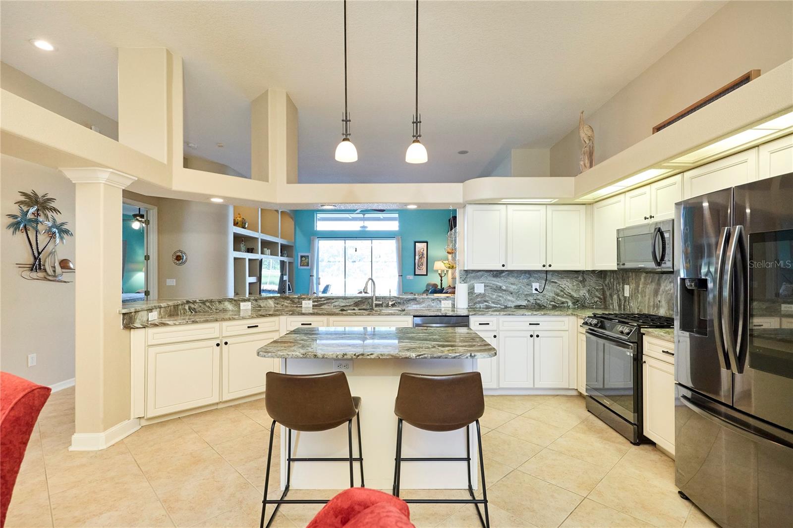 18016 ROYAL FOREST DR — photo 16