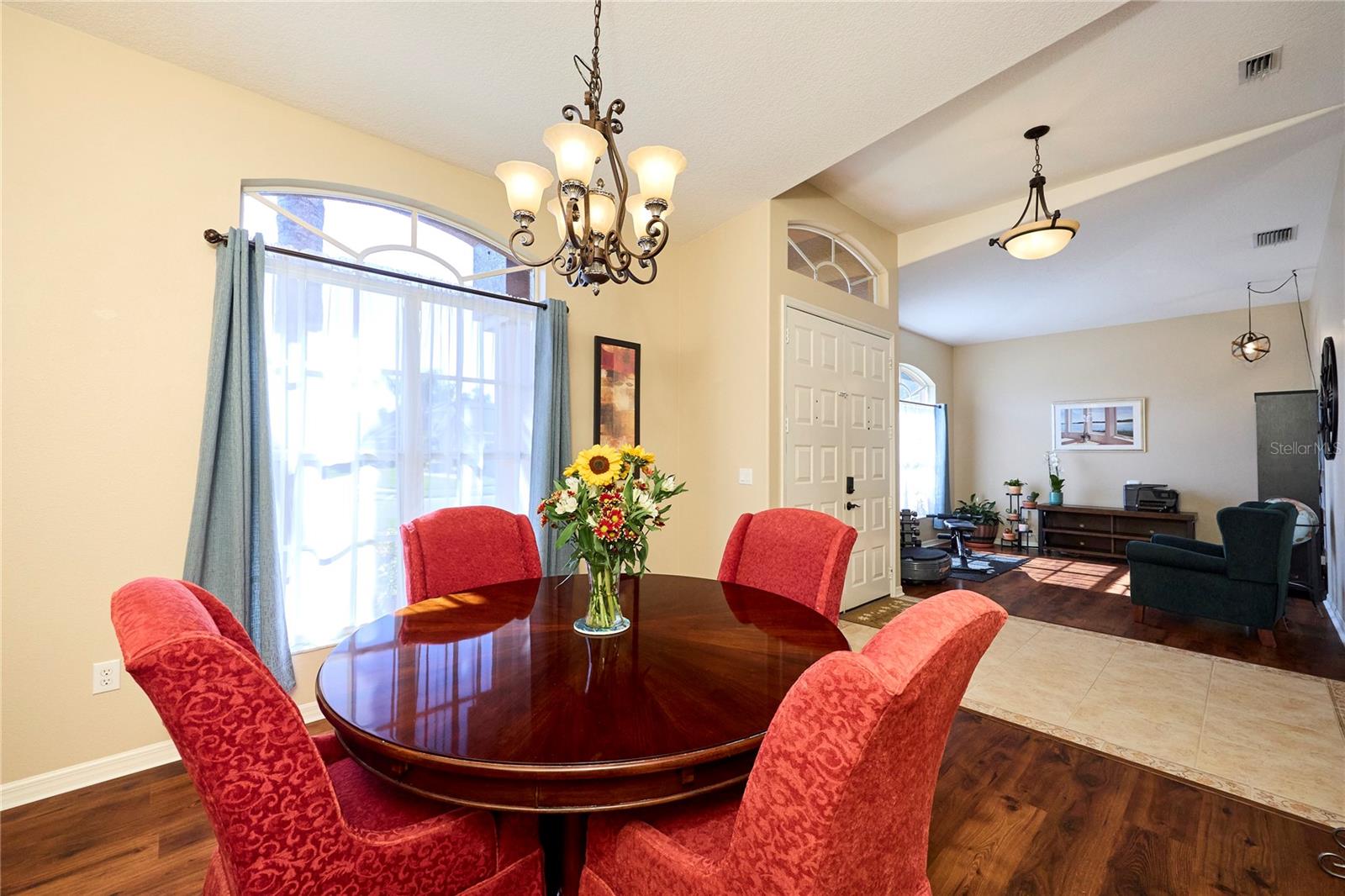 18016 ROYAL FOREST DR — photo 8