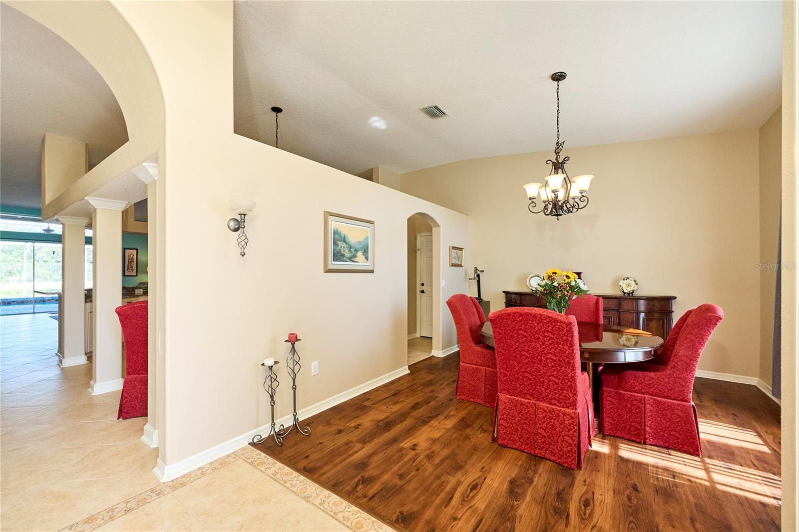 18016 ROYAL FOREST DR — photo 6