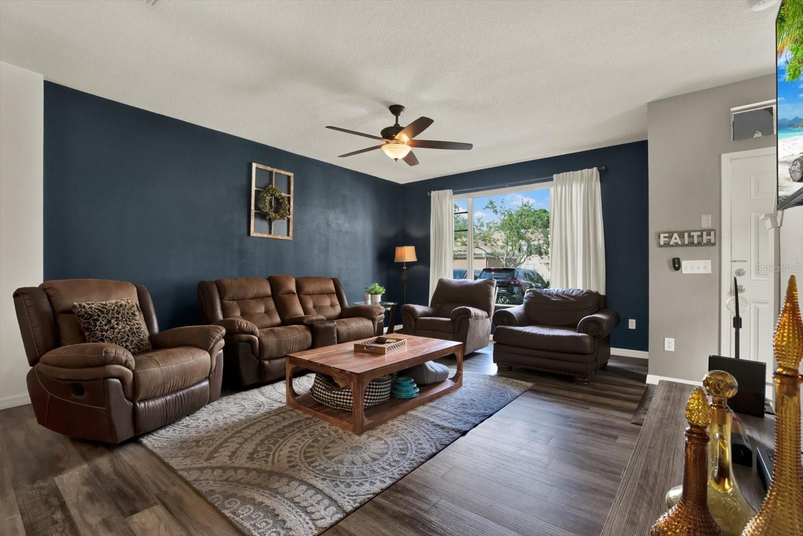 11041 BLACK SWAN CT — photo 5