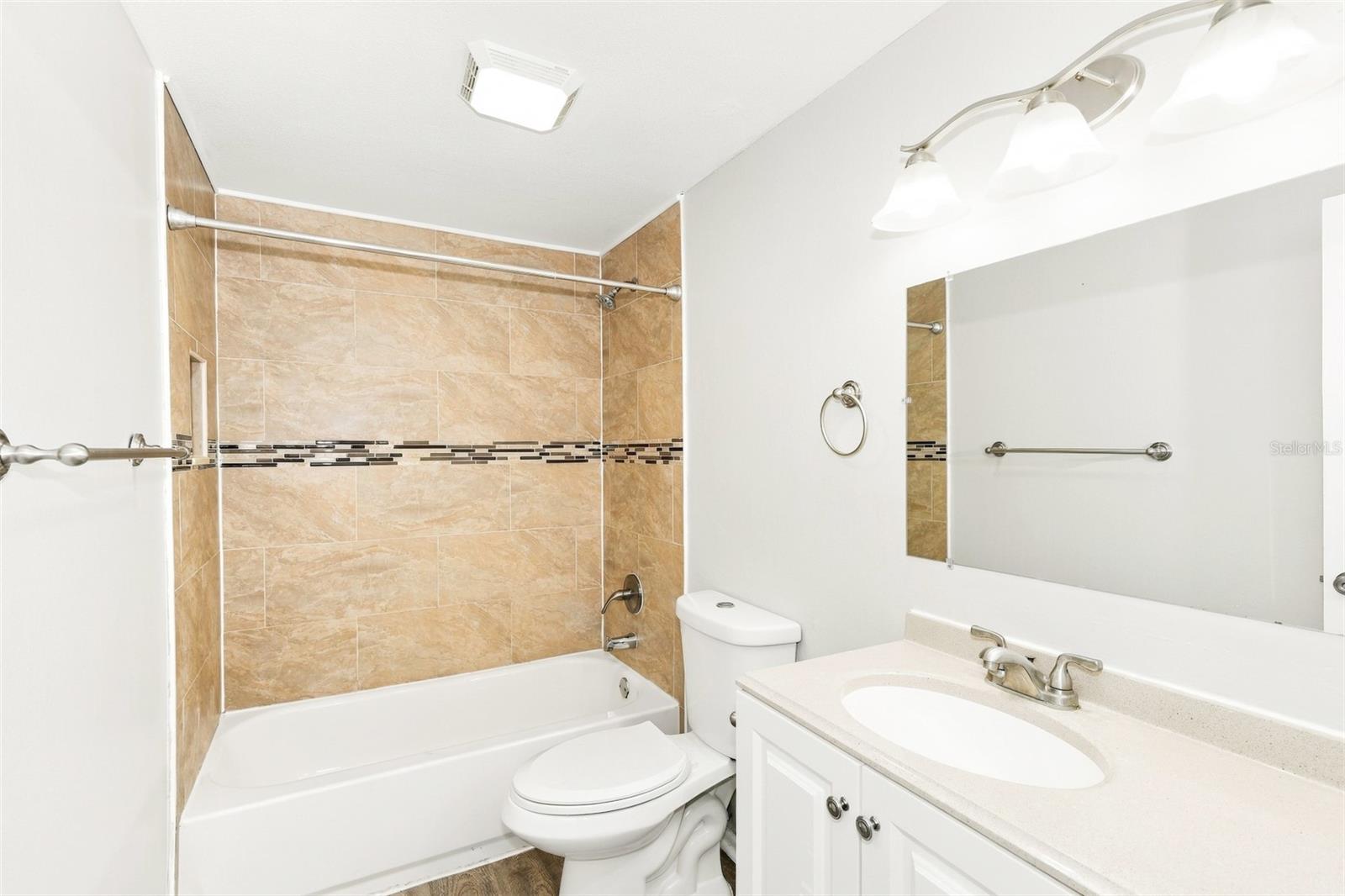 10102 HICKORY HOLLOW CT — photo 14