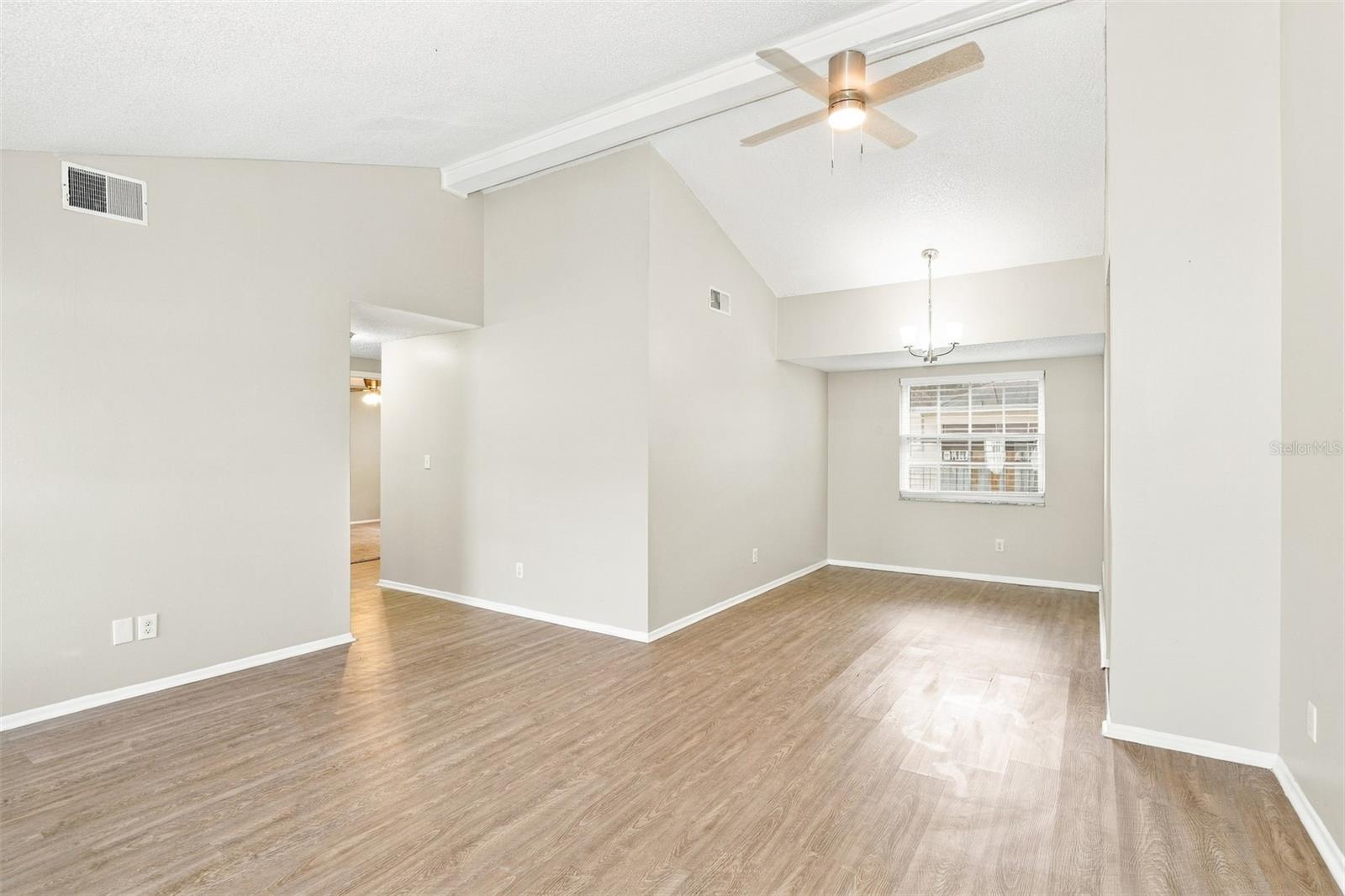10102 HICKORY HOLLOW CT — photo 4