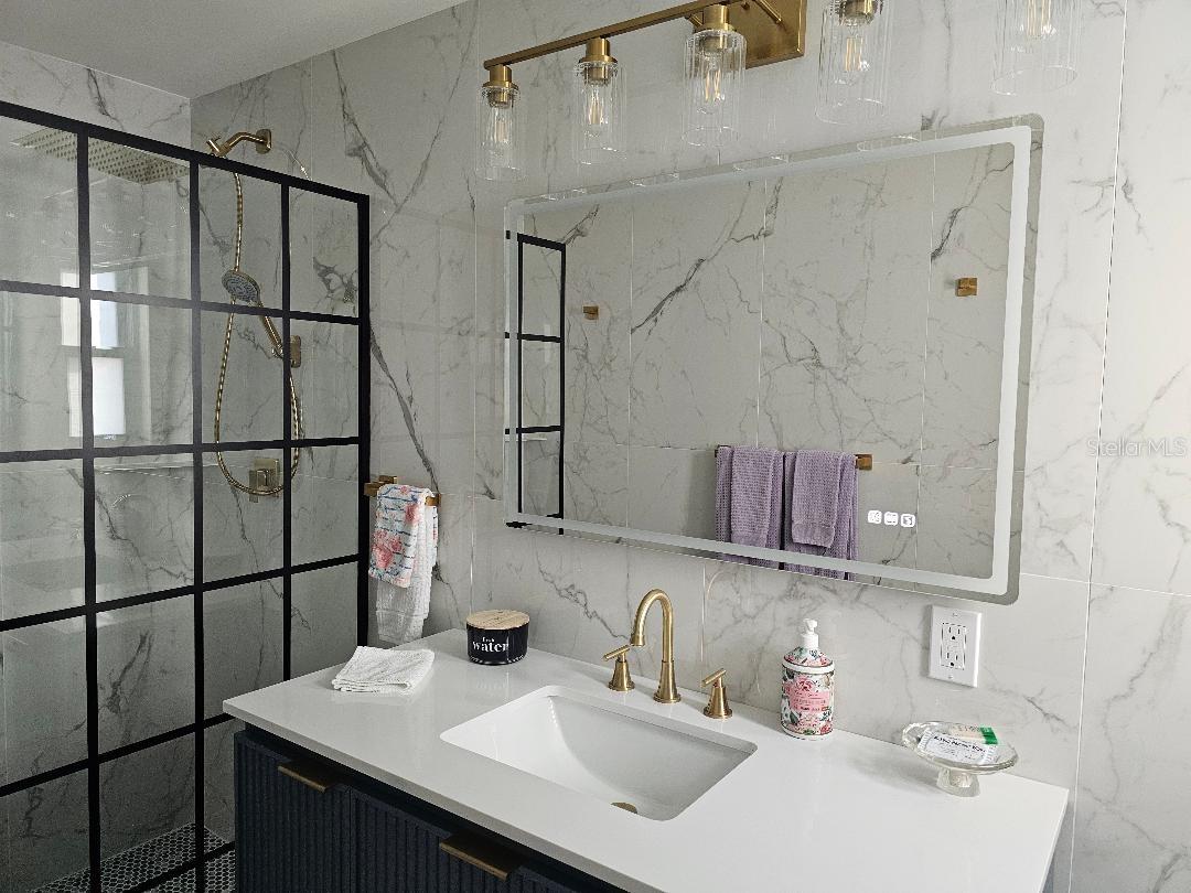 125 110TH AVE #3B — photo 2