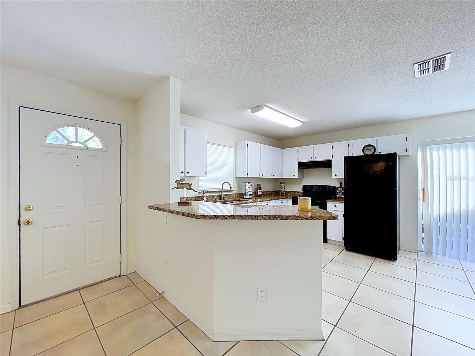 1417 E HANNA AVE — photo 11