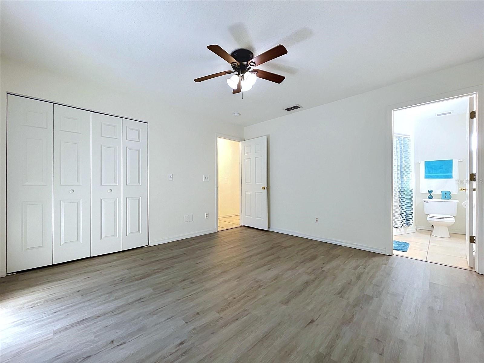 1417 E HANNA AVE — photo 38