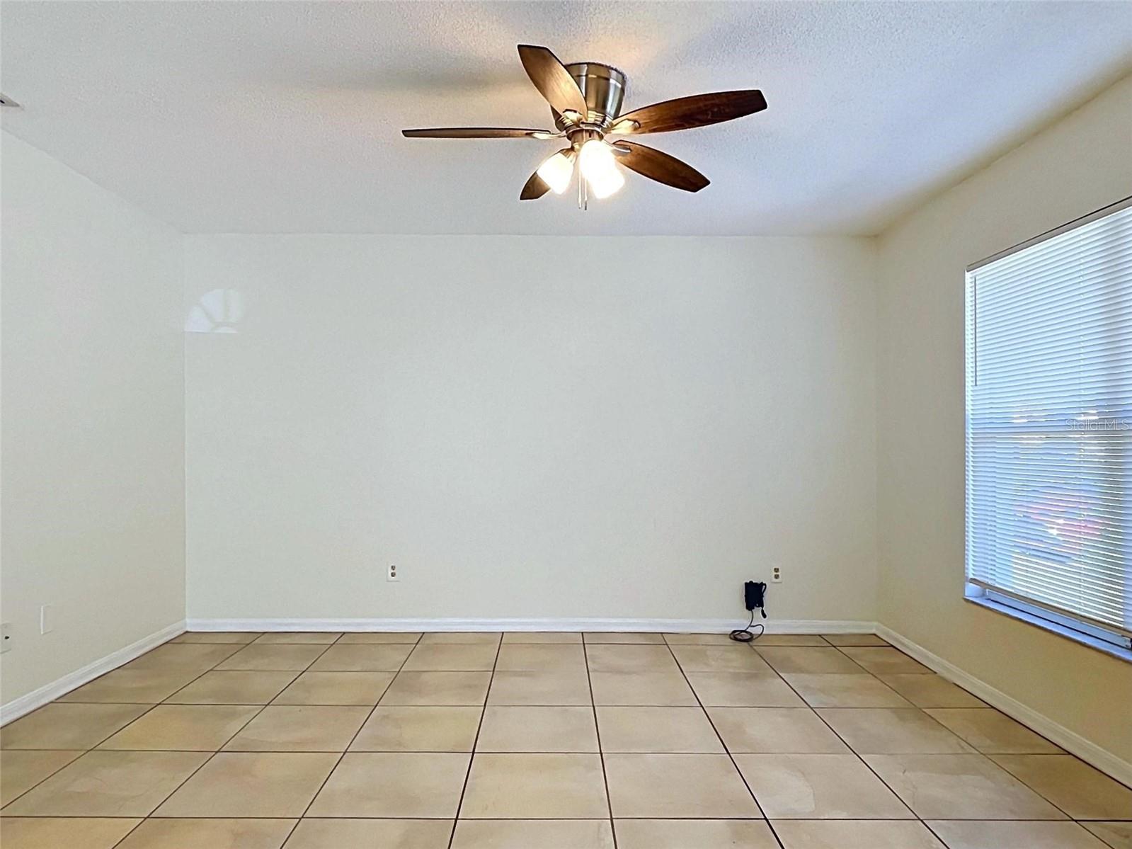 1417 E HANNA AVE — photo 6